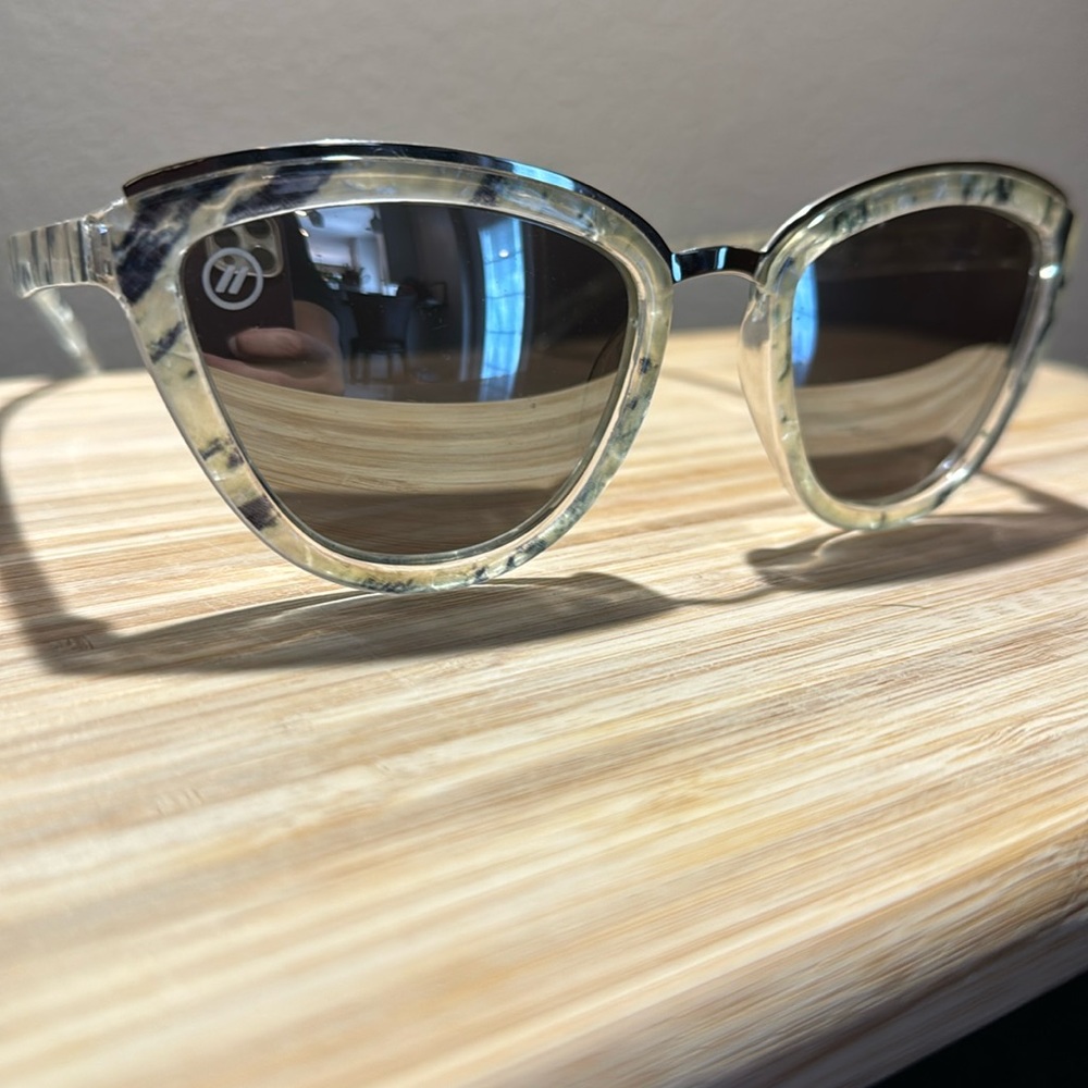 Blenders Avalanche Girl